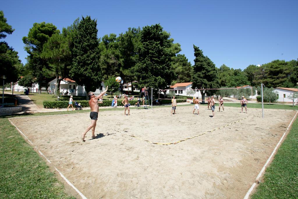 Apartments Galijot Plava Laguna Πόρετς Εξωτερικό φωτογραφία