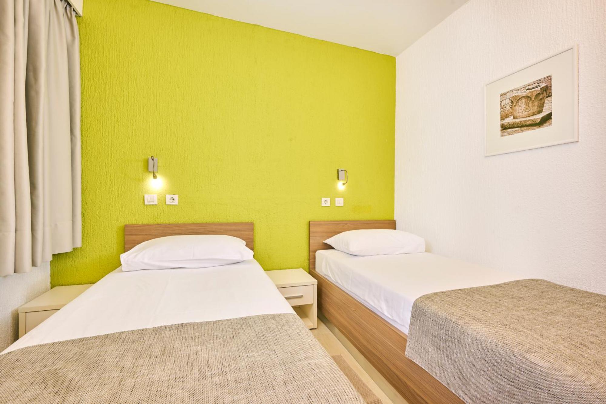 Apartments Galijot Plava Laguna Πόρετς Εξωτερικό φωτογραφία